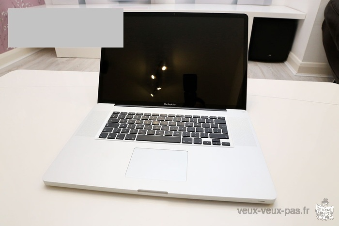 Macbook pro 17 pouces 2011 2,2 ghz quad i7 16 go de ram 480 go ssd boxed