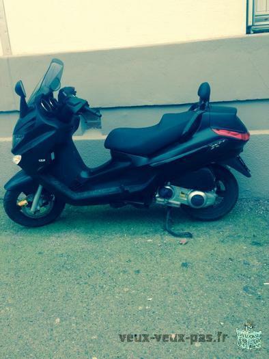 a vendre urgent cause maladie scooter piaggio