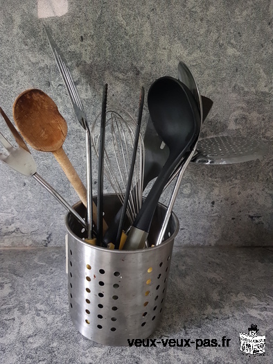 Stainless steel cutlery holder