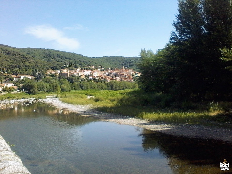 Meublé ,proche Espagne ,montagne et a 20 minutes de la mer