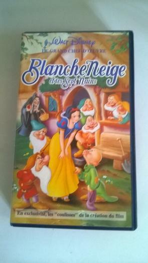 VHS Blanche neige et les sept nains + bonus