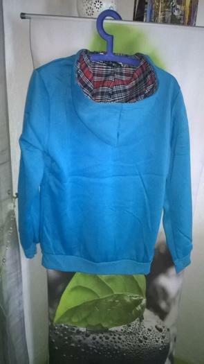 Beau Sweat turquoise NEUF