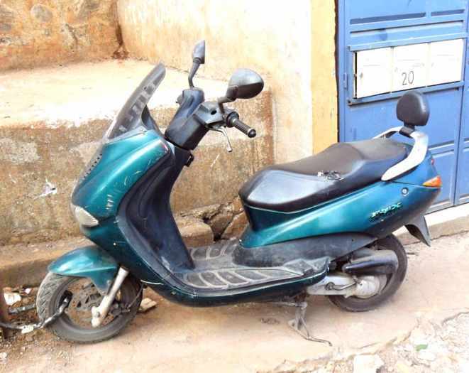 Vends scooter peugeot