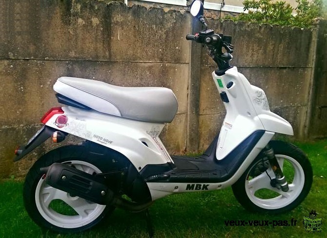 Scooter MBK BOOSTER Spirit Très Bon Etat