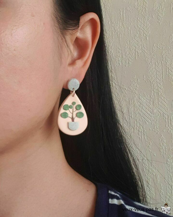 Earrings/handmade/pilea/plant/nature