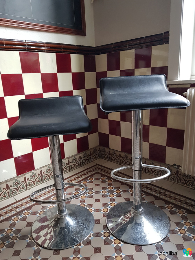 2 Chaises / tabourets de bar