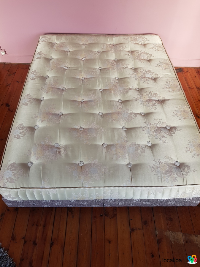 Two person bed (box spring + mattress)