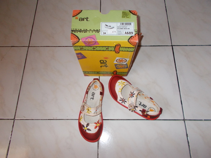 chaussures neuves pointure 34