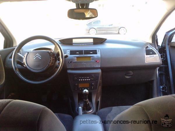 Je vends ma voiture Citroen C4 en très bon état.