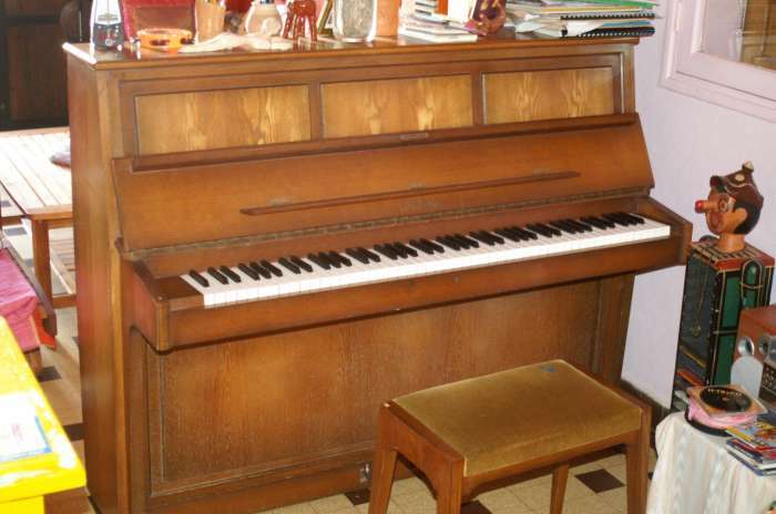 Vends Piano Droit