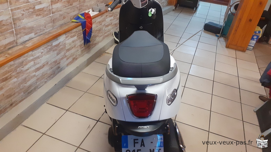 Scooter mash city 125 à 2800 carte grise offert moto en rodage