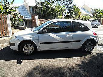 RENAULT MEGANE 67000 kms - 2005