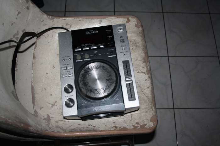 vend cdj plus table mixage et carte son