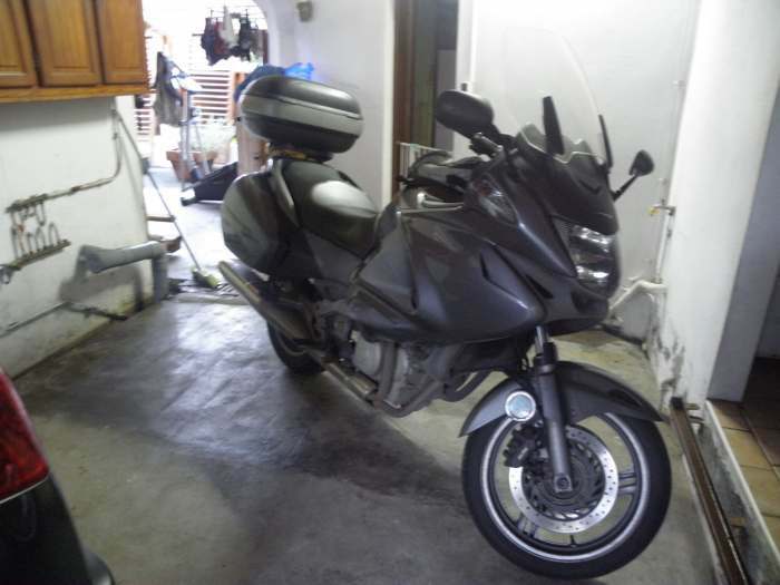 vend honda deauville 700 A B S