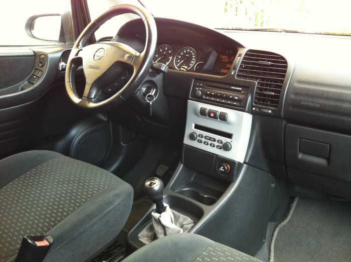 Vends OPEL ZAFIRA 2.2 DTI Elégance