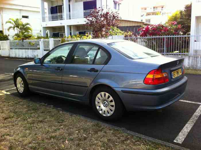 VENDS BMW 316 I DE 30 000 KM