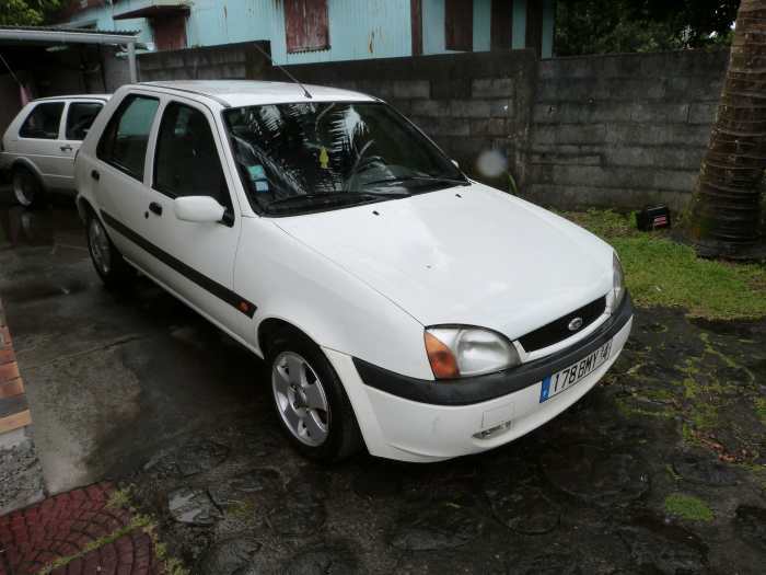 Vend ford fiesta 18 tddi