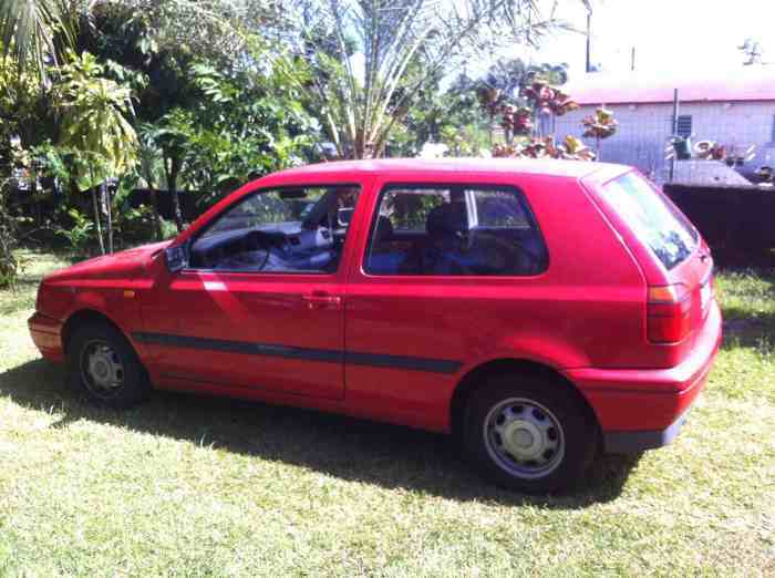 Golf 3 à 1300 € * Urgent *