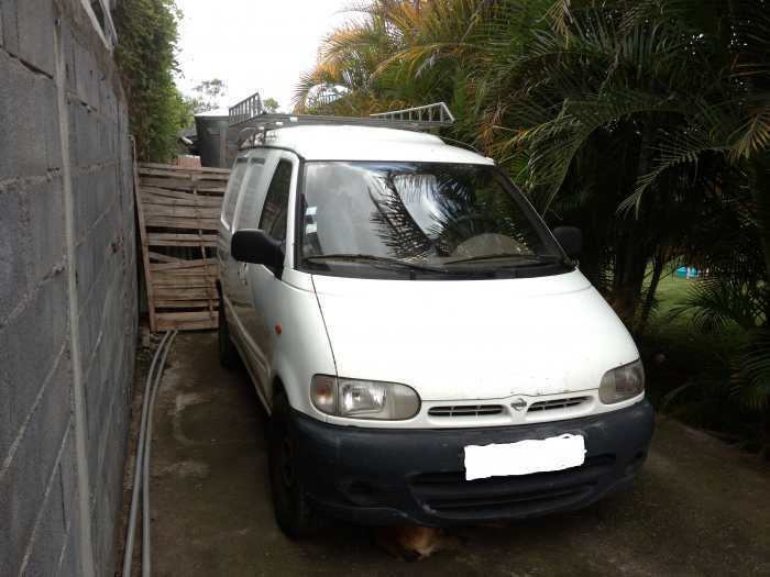 vend nissan cargo vanette 2,3 D