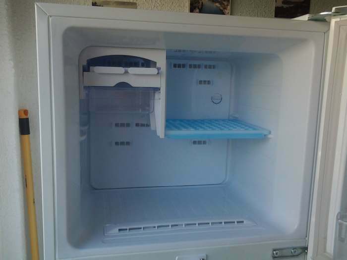 refrigerateur-congelateur Samsung neuf