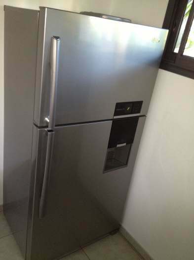 LG REFRIGIRATEUR ET CONGELATEUR EN HAUT REF: 8808992866374