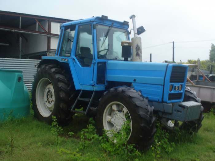 vend 1 tracteur.