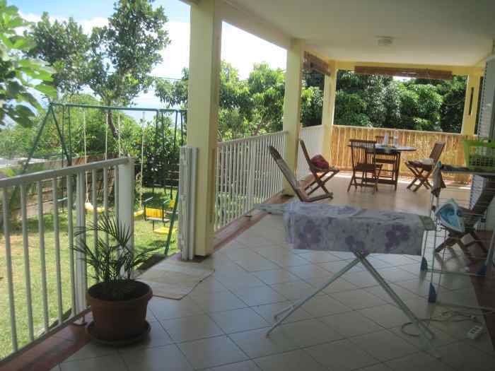 Loue maison située sur les hauts de Saint Leu