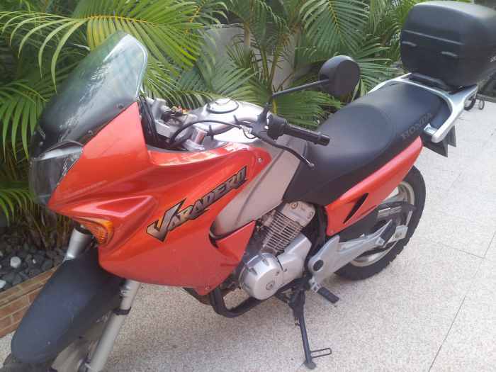 vend moto varadero 125