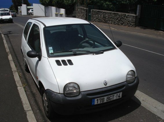 URGENT VENDS TWINGO CAUSE DEPART