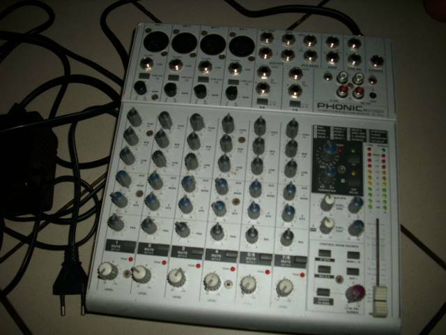 Vend console orchestre de mixage PHONIC 1202X