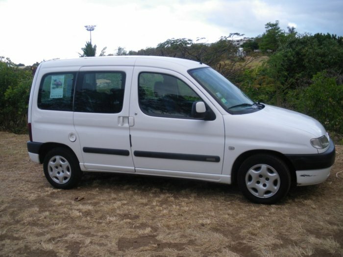 BERLINGO 2L HDI 2001 5 DOORS 5 SEATS CTOK