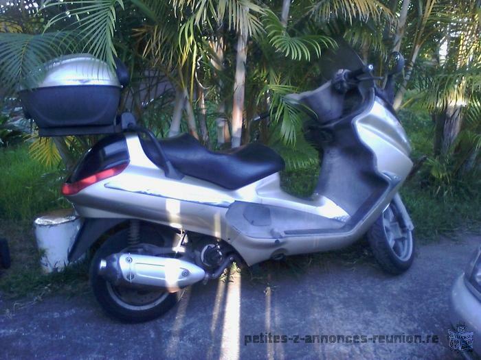 vends piaggio x8 125