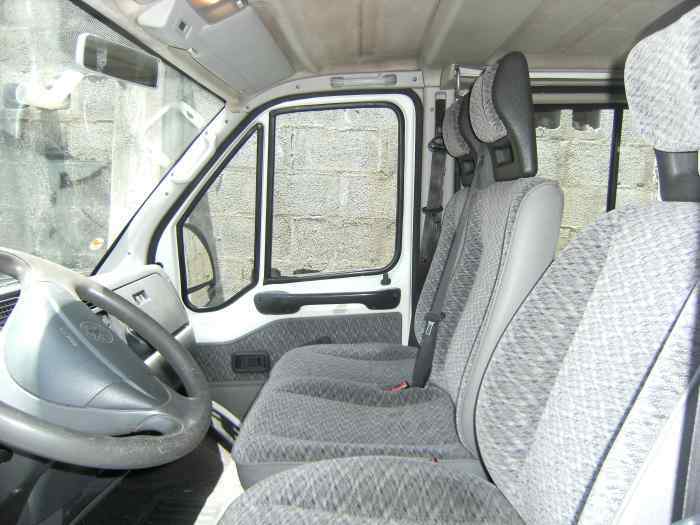 VENDS minibus peugeot boxer