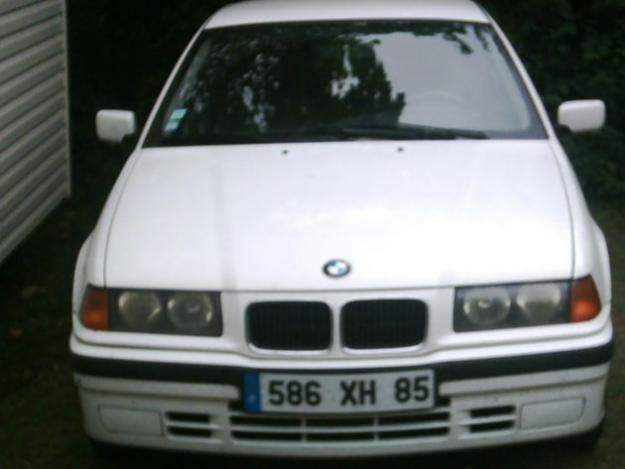 VEND bmw 318 tds blanche de 1995 à 2900€