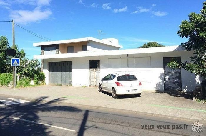 97430 TAMPON - 600 : Local Commercial de 450 m²/Terrain de 650 m²