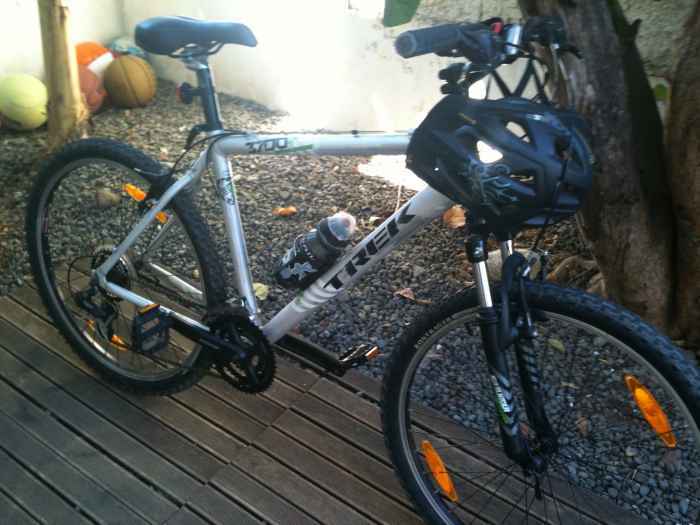 VTT TREK 3700