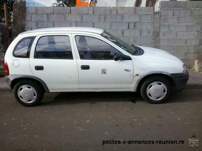 opel corsa b 96 pour pièces