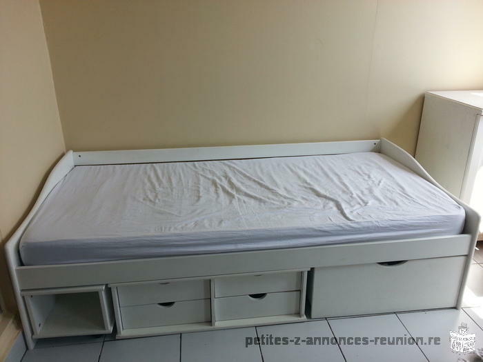 Lit blanc avec tiroir + matelas orthopédique