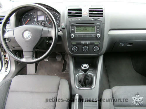 Volkwagen GOLF 5 en très bon état de marche