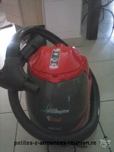 Aspirateur nettoyeur vapeur