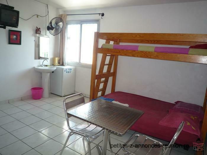 ste clotilde,chambre meublée avec internet et accès cuisine,130€/sem