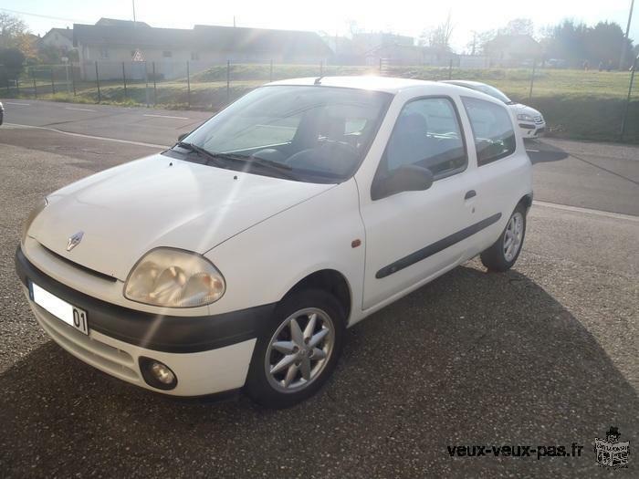 Clio II 1.6 SI