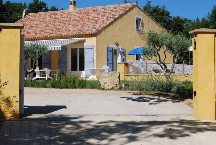 Great house with pool near the Gorges du Verdon