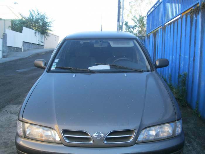 Vends Nissan Primera